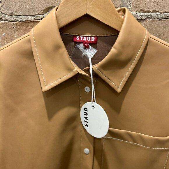 Staud Nwt Lynn Vegan Leather Collared Shirt In Doe Size Xs. - Picture 4 of 11